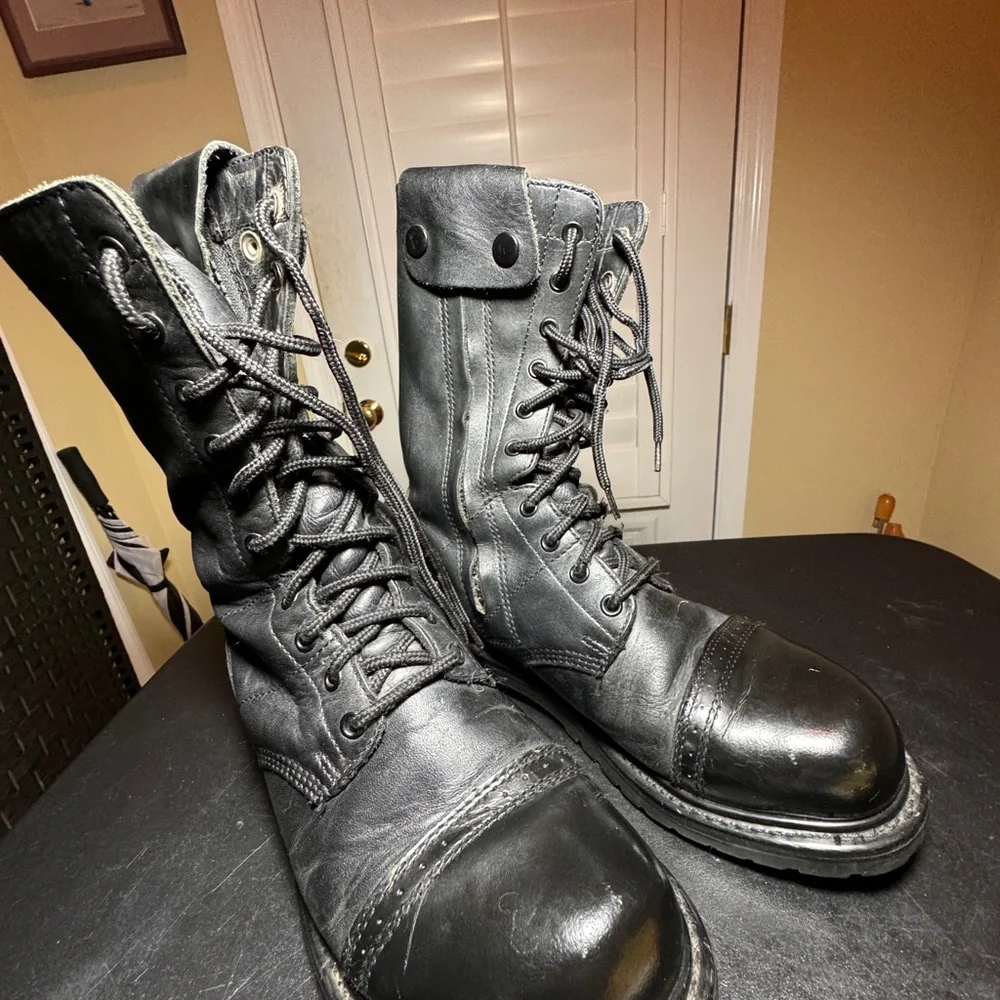 Bates size 8.5 paratrooper black boots